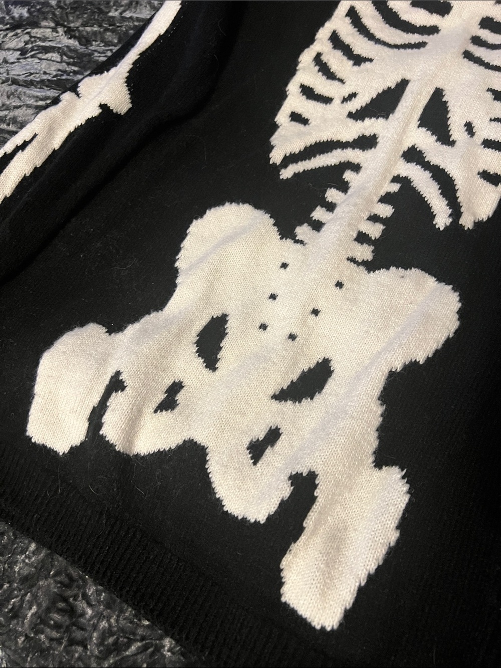 Iron Fist Skeleton Sweater - Picture 4 of 8